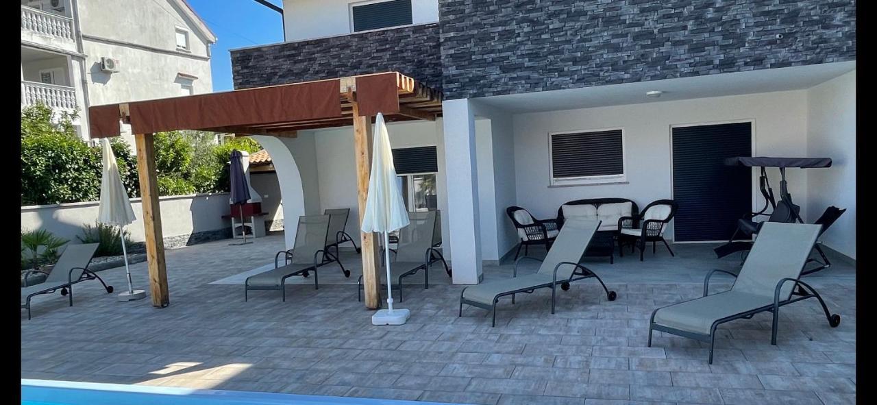 Villa Mira ***** Pinezići Εξωτερικό φωτογραφία