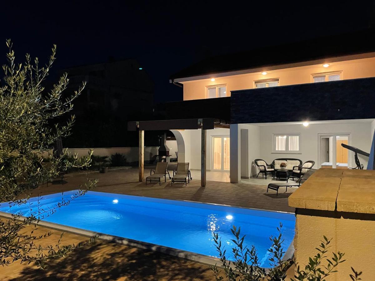 Villa Mira ***** Pinezići Εξωτερικό φωτογραφία