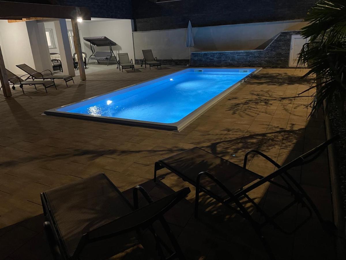 Villa Mira ***** Pinezići Εξωτερικό φωτογραφία