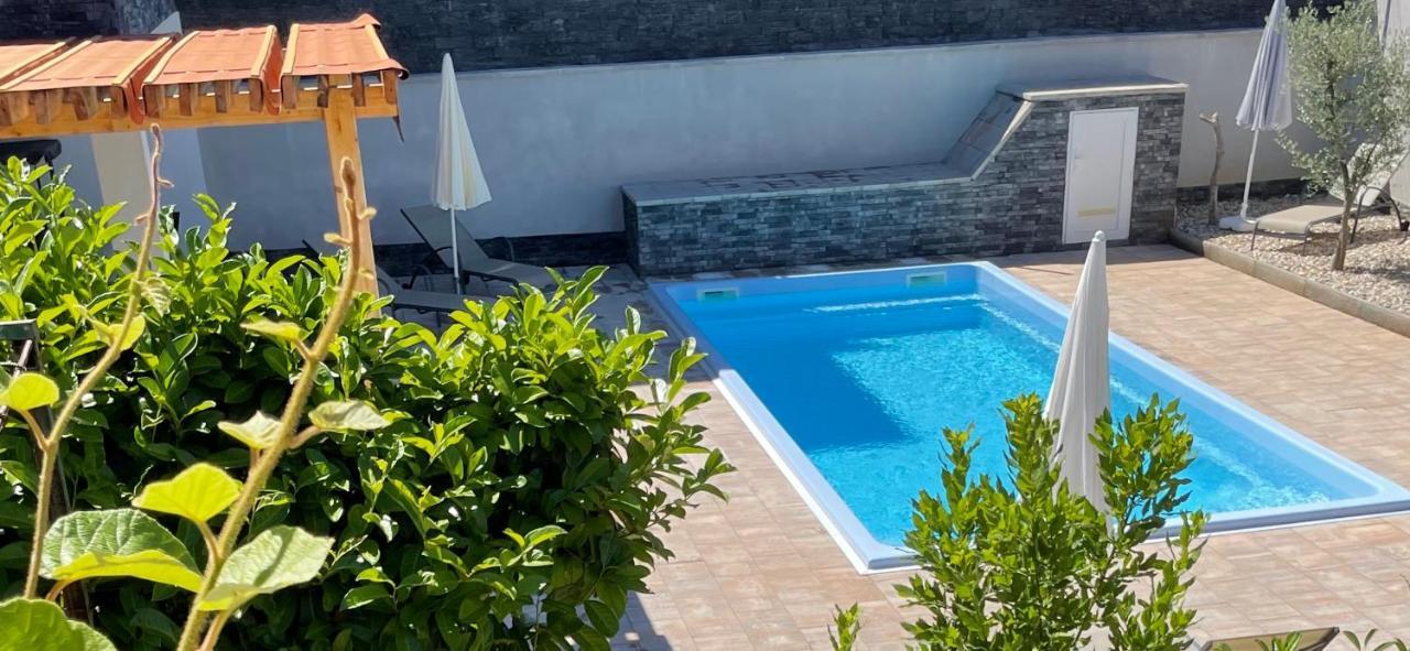 Villa Mira ***** Pinezići Εξωτερικό φωτογραφία