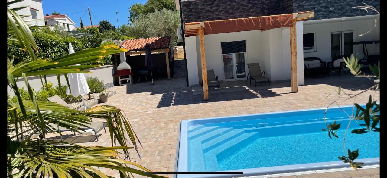 Villa Mira ***** Pinezići Εξωτερικό φωτογραφία